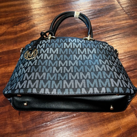 MKF Handbag/pouch/wristlet - Picture 5 of 5